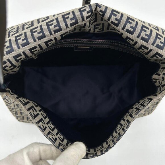 Authentic FENDI Mamma Zucca Bucket Baguette Navy Tan Flap Bag Purse Tote FF - Picture 9 of 13